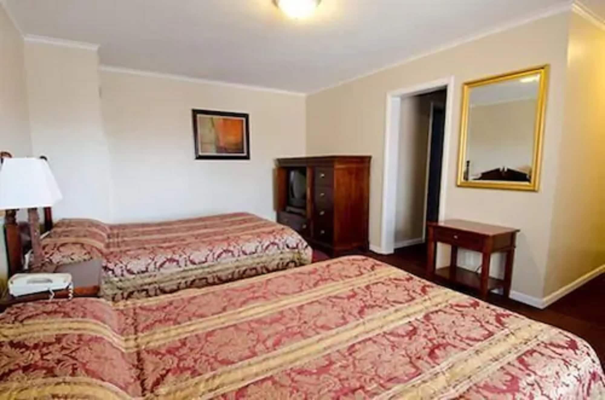 Alpine Inn & Suites Рокфорд Экстерьер фото